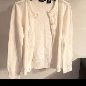 (Donating) Knit Long- Sleeved Cardigan